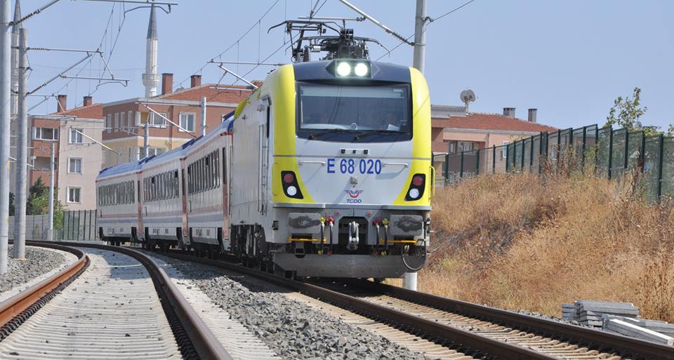 Adapazari_Ekspresi-1 ADA TRENİ YİNE ZAMLANDI