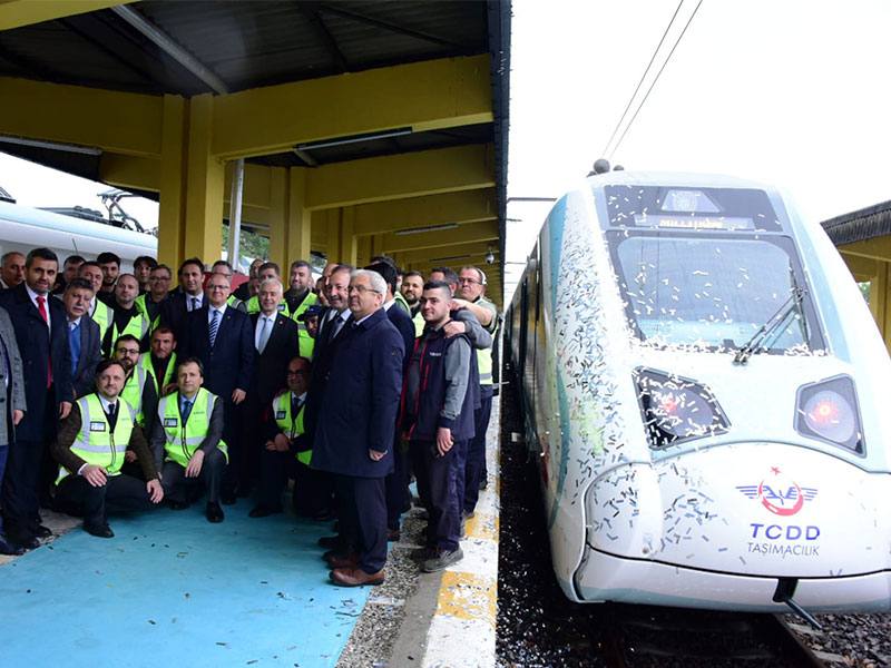 7elktr-1 MİLLÎ ELEKTRİKLİ TREN RAYLARDA!..